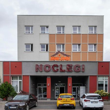Albergue Sami Swoi Kutno Exterior foto